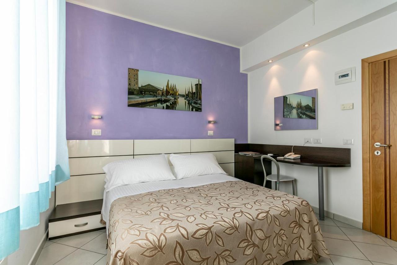 Hotel Baya - In Centro, Sul Mare 밀라노마리티마 외부 사진
